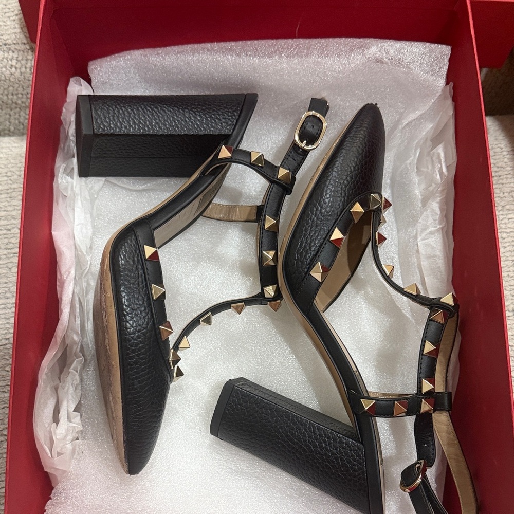 RARE Valentino T strap heel with BLOCK Heel size 36 - Picture 5 of 12